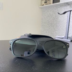 Polarized Men’s Ray-Ban’s New Wayfarer